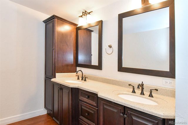2889 Newark Place, Aurora, CO 80014