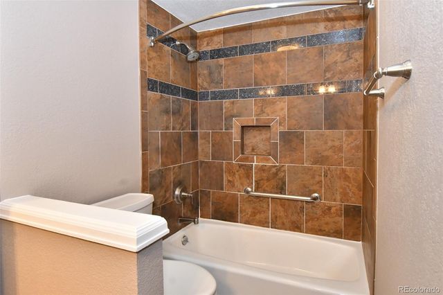 2889 Newark Place, Aurora, CO 80014