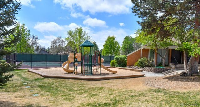 2889 Newark Place, Aurora, CO 80014