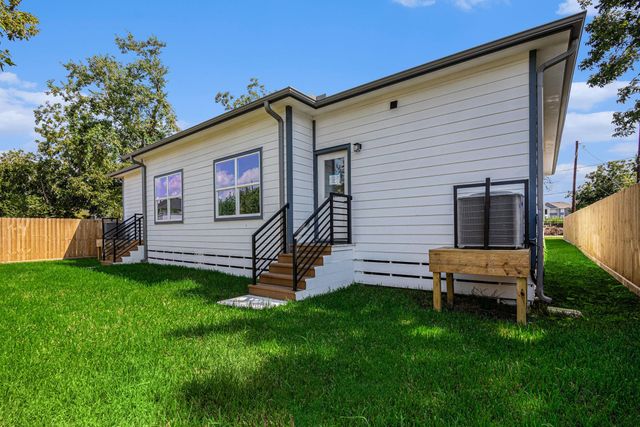 4825 Pederson Street A and B, Houston, TX 77033