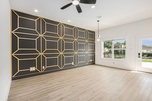 4825 Pederson Street A and B, Houston, TX 77033