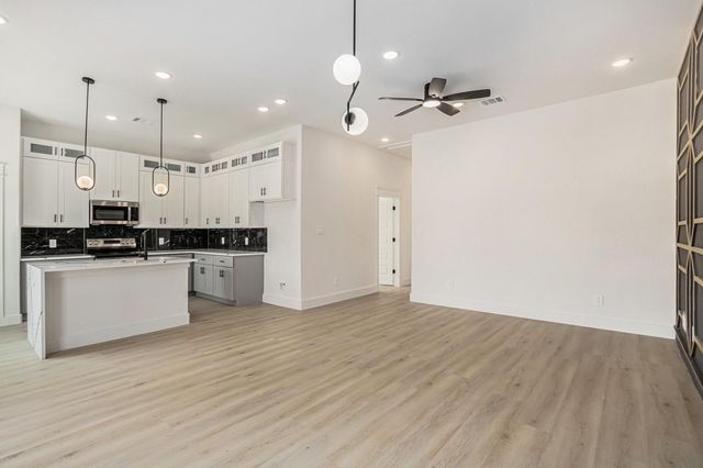 4825 Pederson Street A and B, Houston, TX 77033