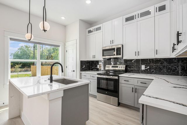 4825 Pederson Street A and B, Houston, TX 77033