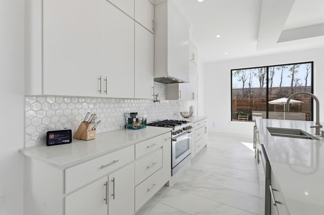 11907 Quincy Lane, Dallas, TX 75230