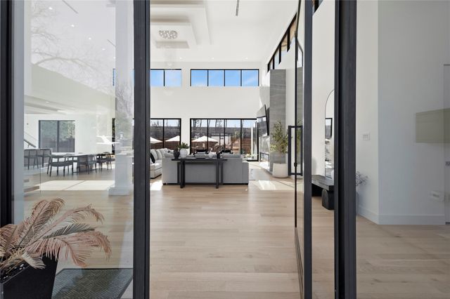 11907 Quincy Lane, Dallas, TX 75230