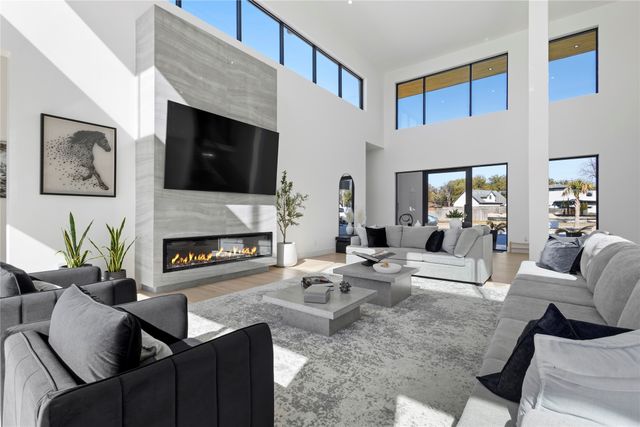 11907 Quincy Lane, Dallas, TX 75230