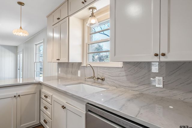 4211 Birdwell, Tyler, TX 75703