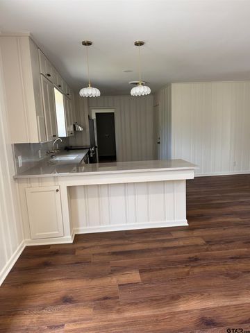 4211 Birdwell, Tyler, TX 75703