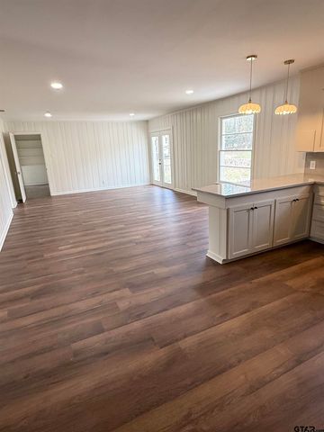 4211 Birdwell, Tyler, TX 75703