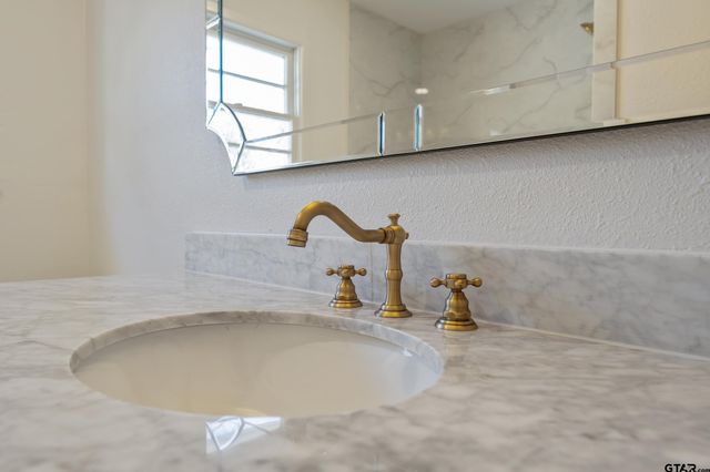 4211 Birdwell, Tyler, TX 75703