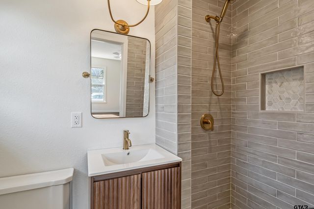 4211 Birdwell, Tyler, TX 75703