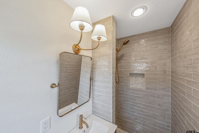 4211 Birdwell, Tyler, TX 75703