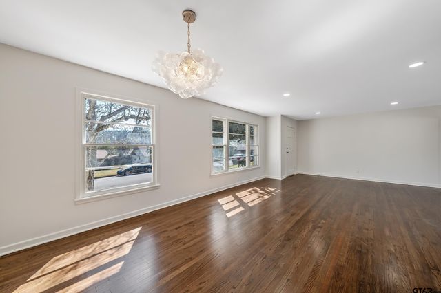 4211 Birdwell, Tyler, TX 75703