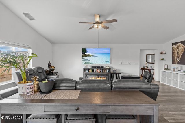 7400 Hundred Acre Drive, Reno, NV 89506