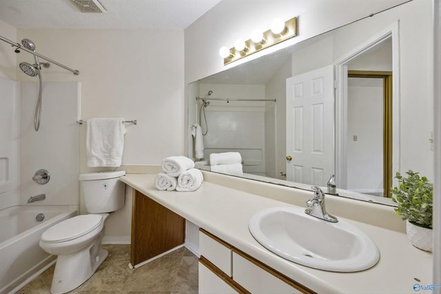 1155 Old Monrovia Road 9-D, Huntsville, AL 35806