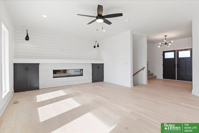 5709 N 198th Street, Omaha, NE 68022