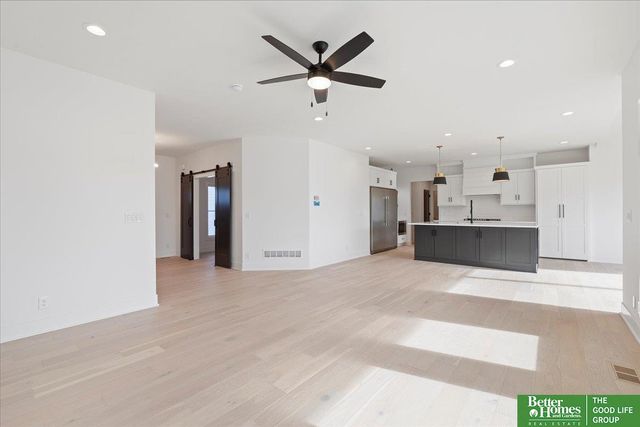 5709 N 198th Street, Omaha, NE 68022