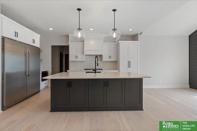 5709 N 198th Street, Omaha, NE 68022