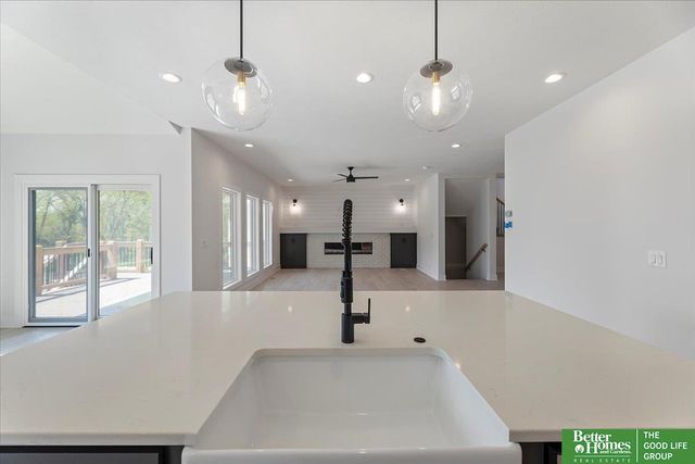 5709 N 198th Street, Omaha, NE 68022