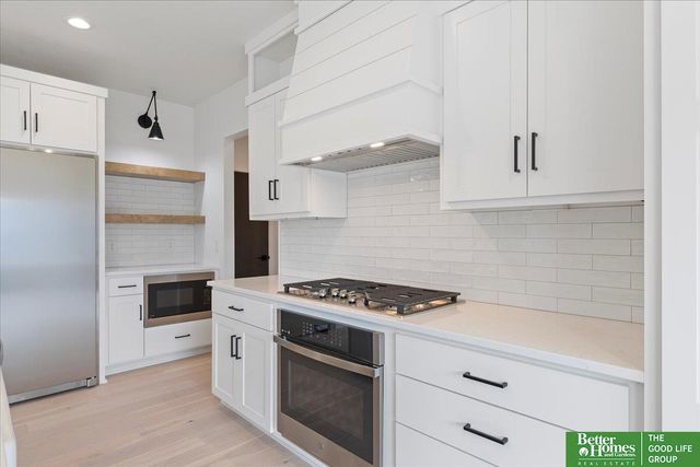 5709 N 198th Street, Omaha, NE 68022