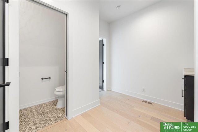 5709 N 198th Street, Omaha, NE 68022