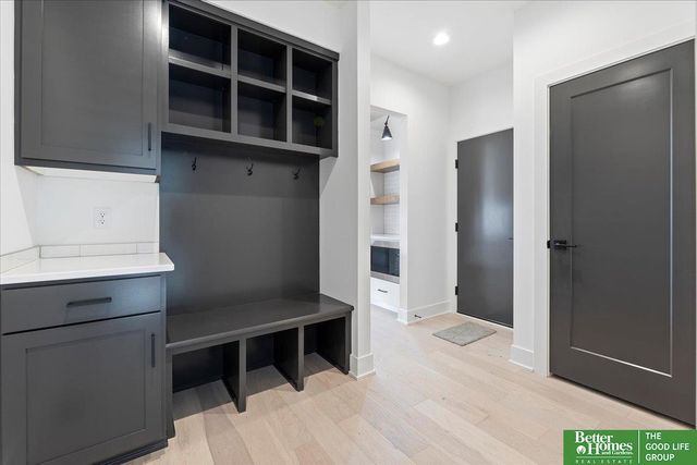 5709 N 198th Street, Omaha, NE 68022