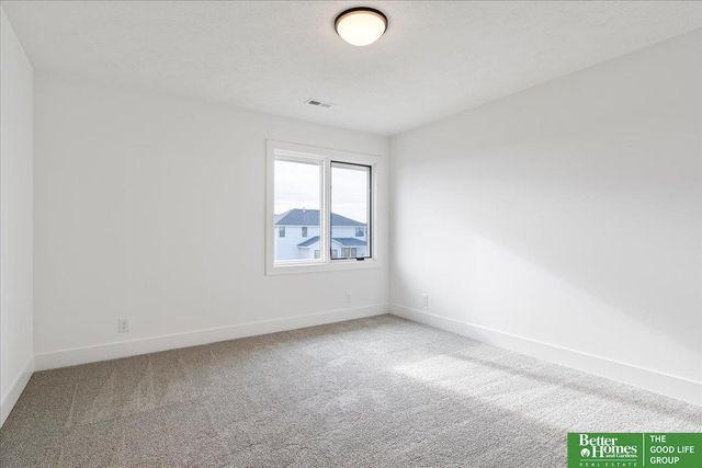 5709 N 198th Street, Omaha, NE 68022