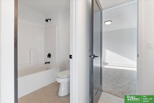 5709 N 198th Street, Omaha, NE 68022