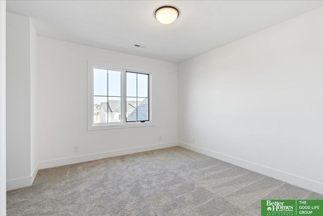 5709 N 198th Street, Omaha, NE 68022