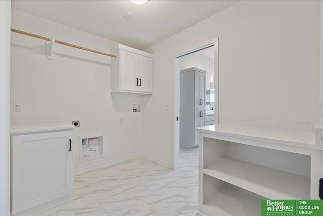 5709 N 198th Street, Omaha, NE 68022