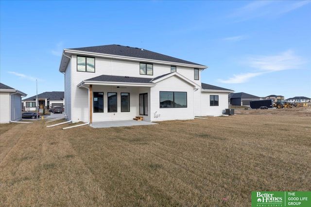 5709 N 198th Street, Omaha, NE 68022