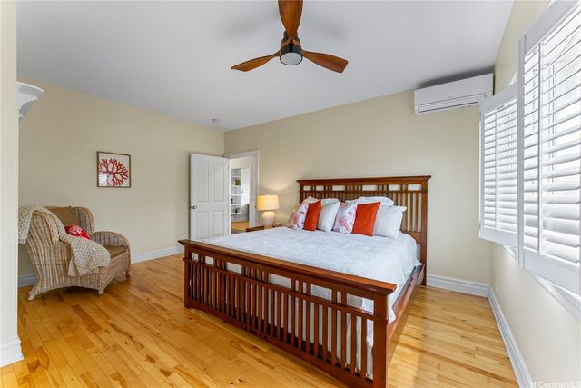 160 Ulupa Street, Kailua, HI 96734