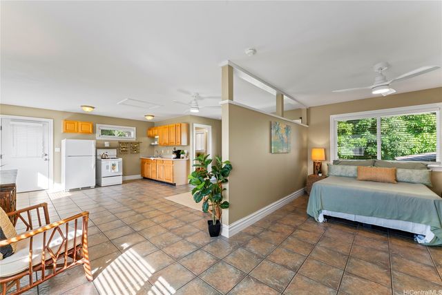 160 Ulupa Street, Kailua, HI 96734