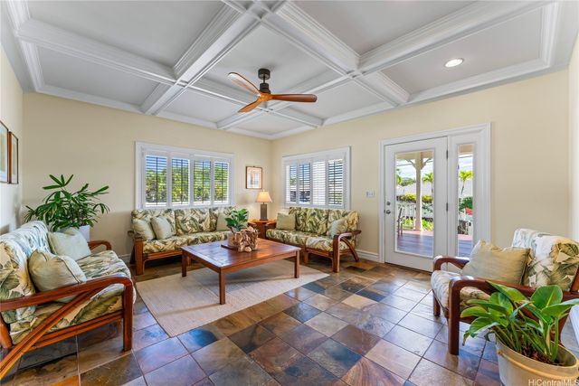 160 Ulupa Street, Kailua, HI 96734