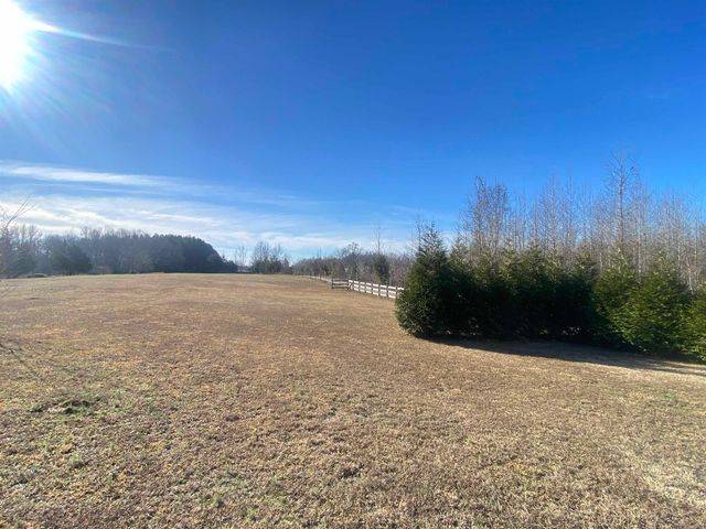 150 SUZANNE LN, Morris Chapel, TN 38361