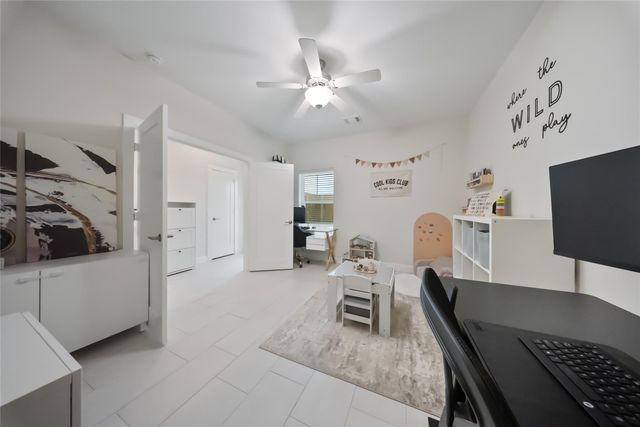 845 Fisher Street F, Houston, TX 77018