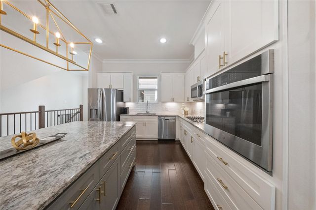 845 Fisher Street F, Houston, TX 77018