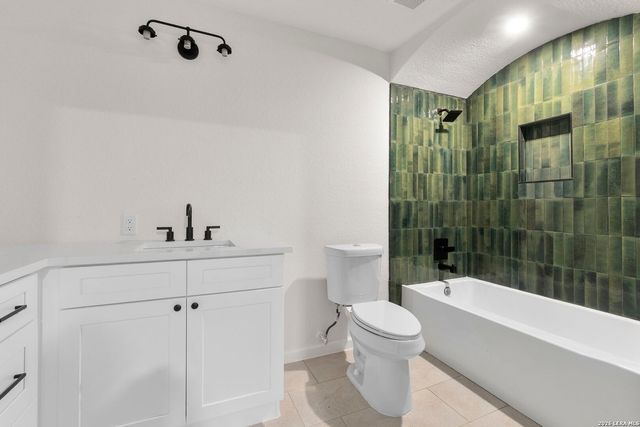 14330 Hill Prince, San Antonio, TX 78248