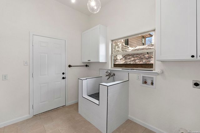 14330 Hill Prince, San Antonio, TX 78248