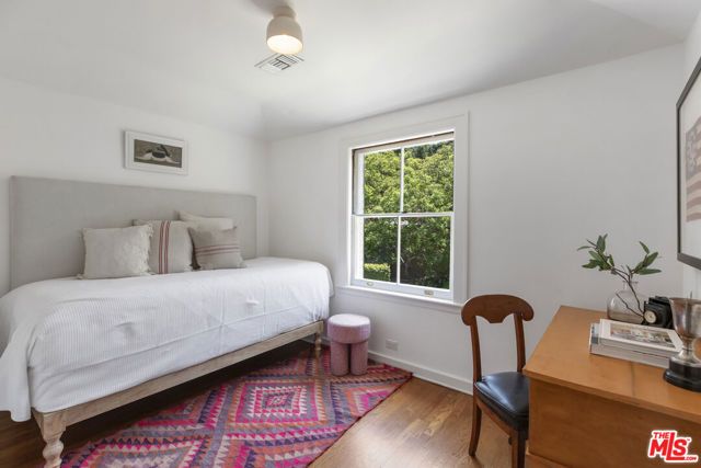 3659 Shannon Road, Los Angeles, CA 90027