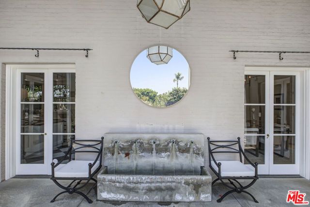 3659 Shannon Road, Los Angeles, CA 90027