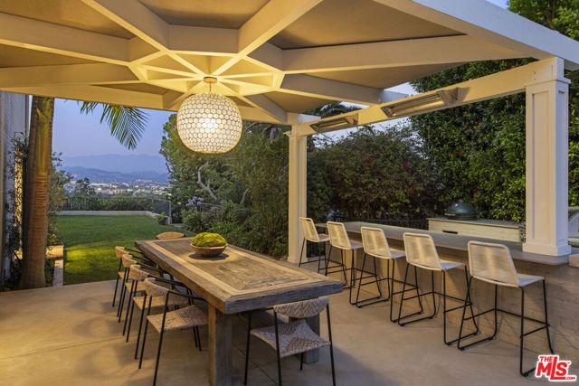 3659 Shannon Road, Los Angeles, CA 90027