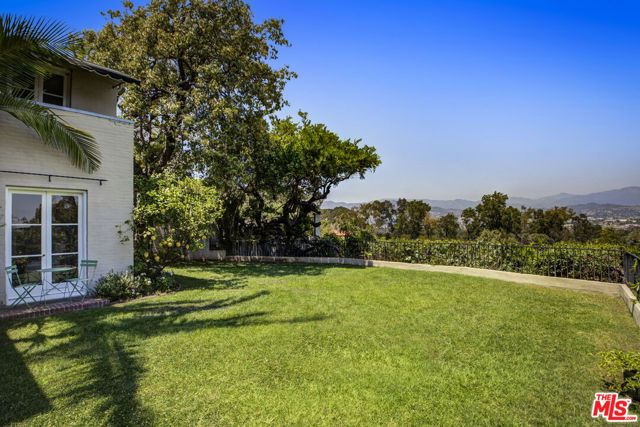 3659 Shannon Road, Los Angeles, CA 90027