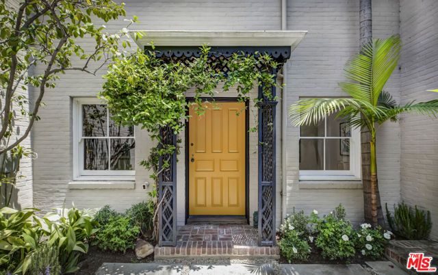 3659 Shannon Road, Los Angeles, CA 90027