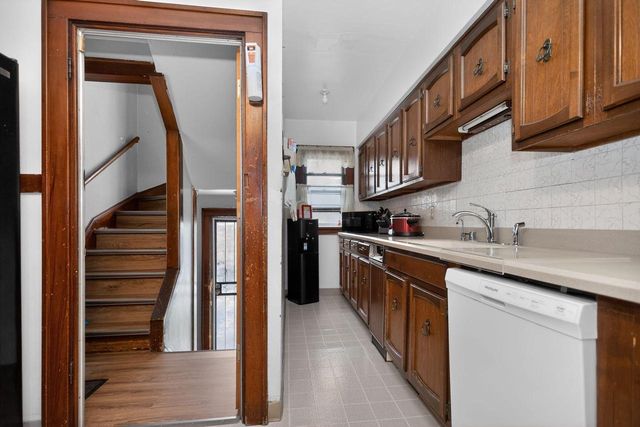 127 Ring STREET, Milwaukee, WI 53212