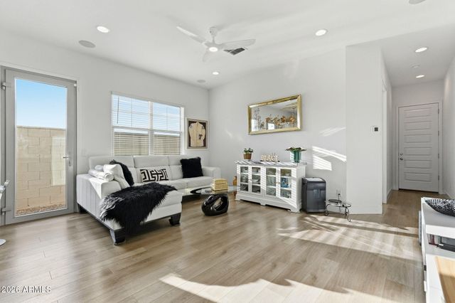 161 E ELMWOOD Place, Chandler, AZ 85249