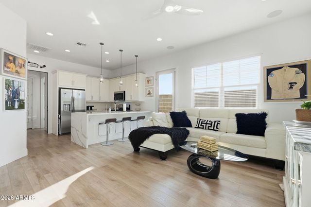 161 E ELMWOOD Place, Chandler, AZ 85249