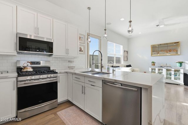 161 E ELMWOOD Place, Chandler, AZ 85249