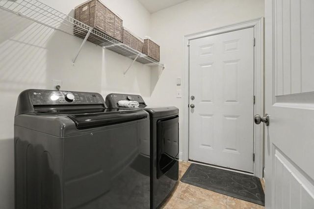 4538 Flowering Branch, Powder Springs, GA 30127