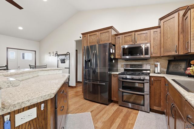 10075 LARAMIE LN, Summerset, SD 57718